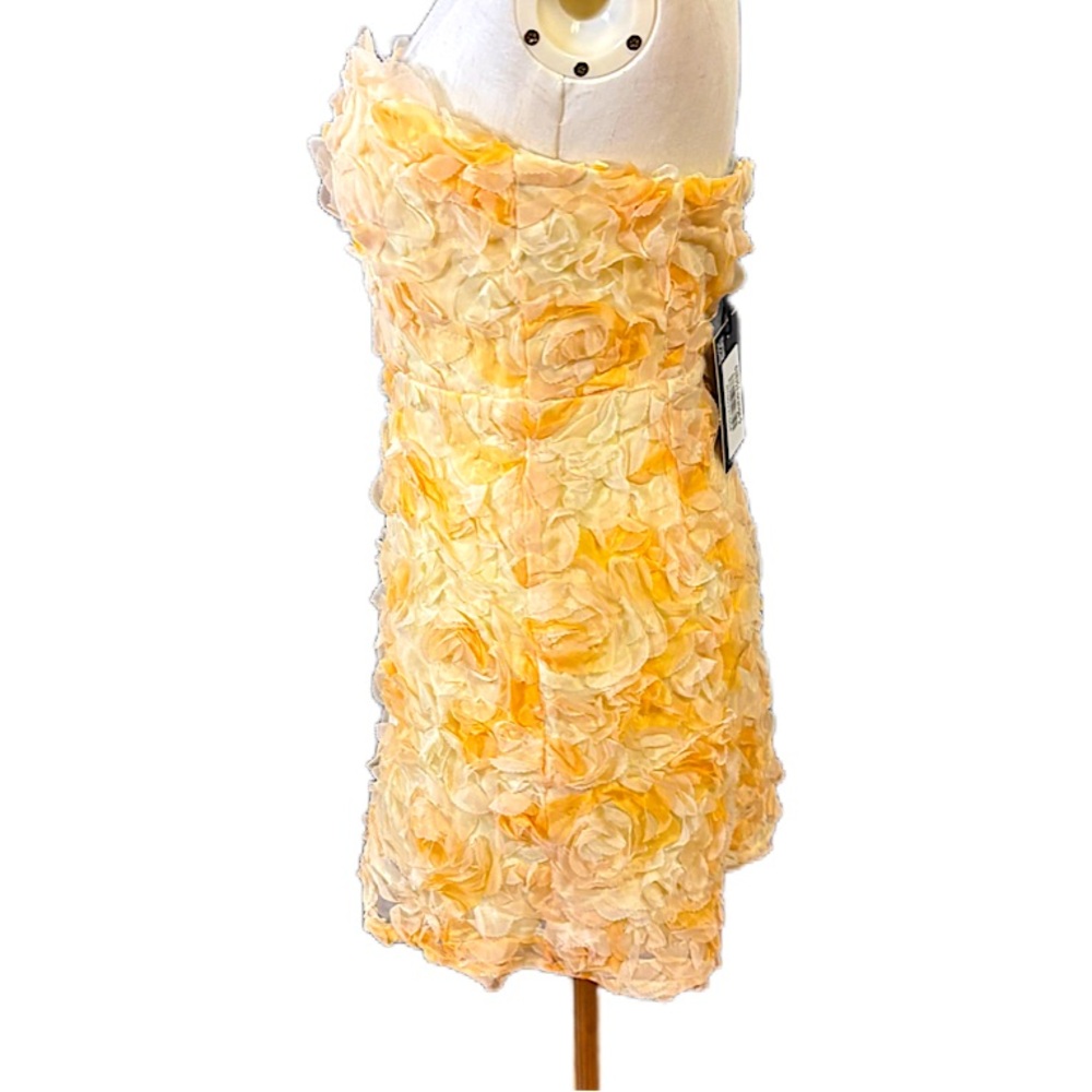 ANGEL BIBA Strapless Mini Rosette Dress in Orange and Cream - Picture 5 of 13